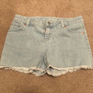 Cat and Jack Jean Shorts | Worn a Couple times|Great condition| Size YOUTH large
